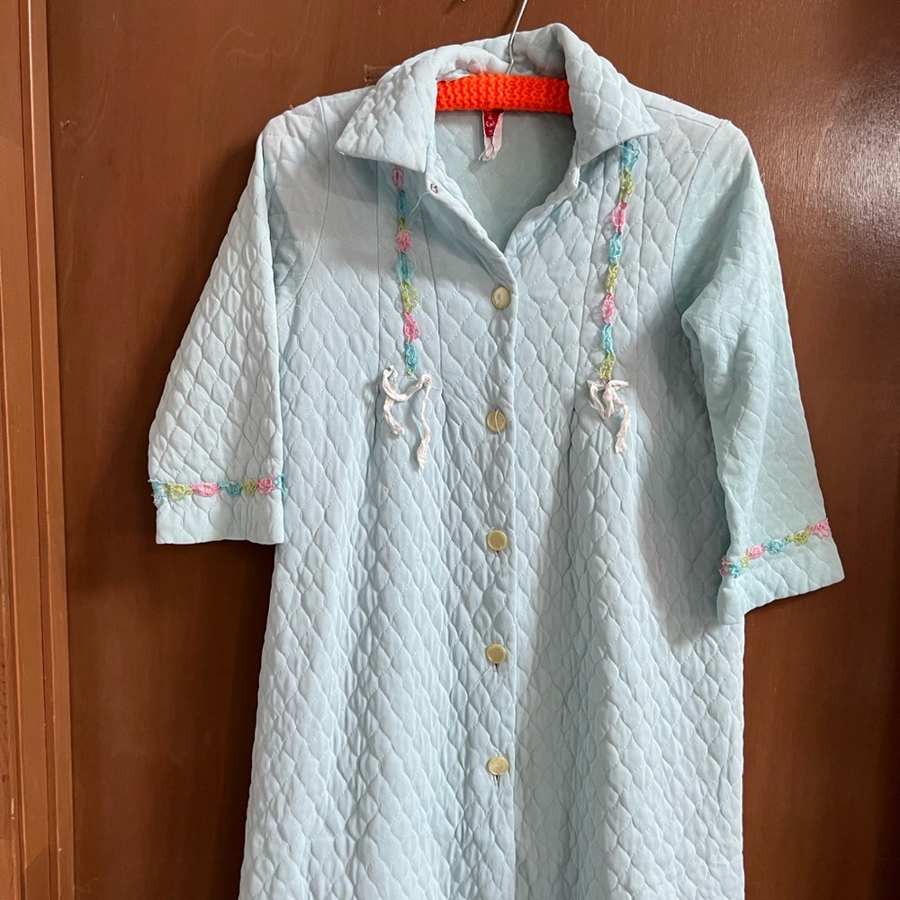 VTG girls quilted robe